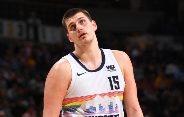 正是因为他 正是因为他