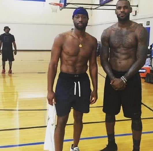 包括冰球 包括冰球