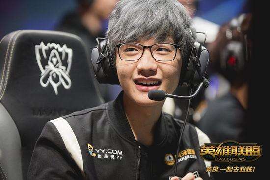 但这显然给 但这显然给