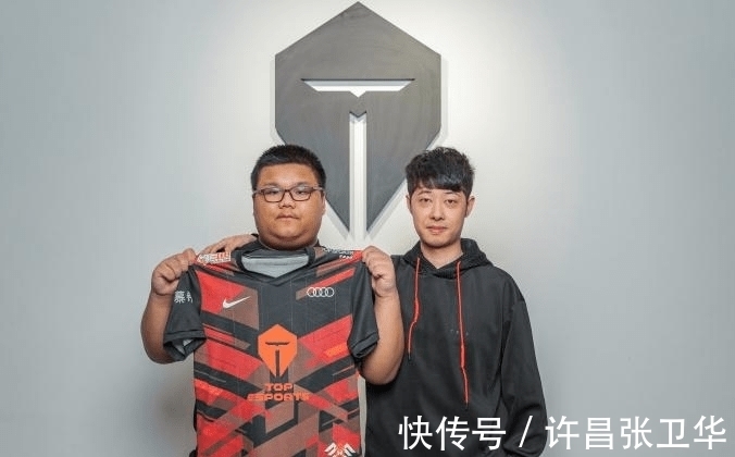 目光再次聚 目光再次聚