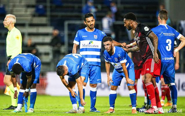 成紧密的 成紧密的