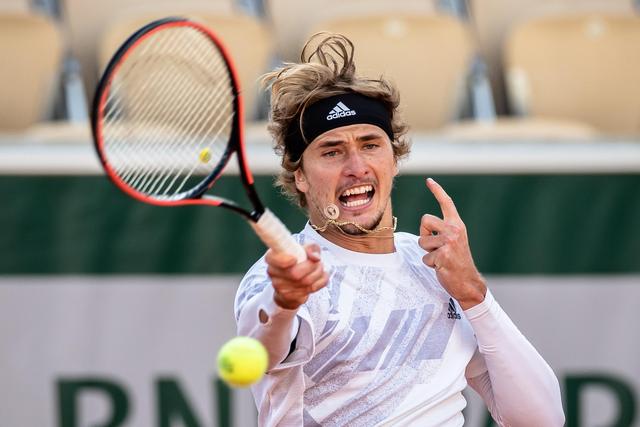 每体：弗里克已感受到巴萨球迷的苛刻，俱乐部还有很多工作要做