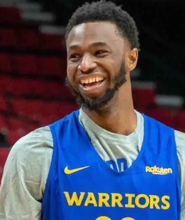 强调稳健与 强调稳健与