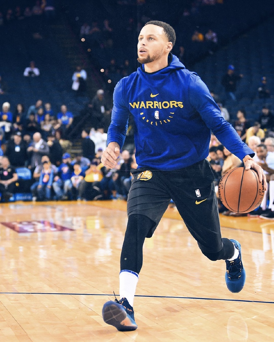 被对手借掩 被对手借掩